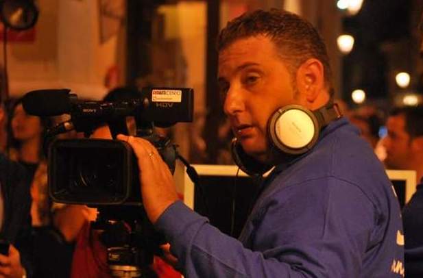 Come in un film. Perseguitato dalla mafia vive sotto scorta, ma è tutta una farsa Mario Musotto, documentarista antimafia, condannato per sequestro di persona
