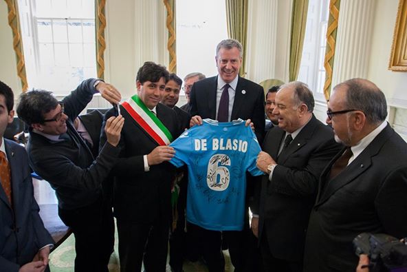 Bill de Blasio e il ritorno alle origini col sindaco di Airola