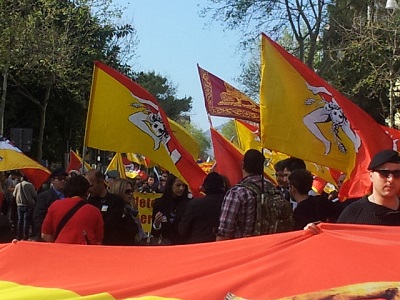 L'euro "fallito" alza in Sicilia il vento del separatismo