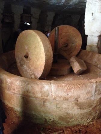Villa Castelli_Un particolare dell'antico frantoio ipogeo_low