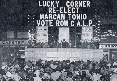 Ad East Harlem una strada per Vito Marcantonio Lucky Corner, tra 116th Street e Lexington Avenue, durante la campagna per la rielezione di marcantonio negli anni '40