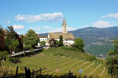 Itinerari/ Alto Adige su due ruote, alla scoperta dei grandi vini