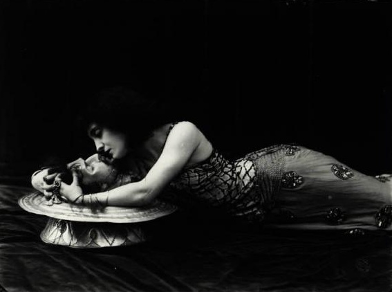 Italian Divas and Cinematography as the Art of Human Body in its Plasticity Lyda Borelli in Salomé