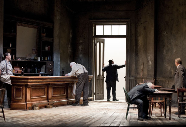 Uno spettacolo impegnativo al BAM, teatro impegnato off-off-Broadway Una scena di The Iceman cometh di Eugene ‘O Neill, in programma al BAM fino al 14 marzo