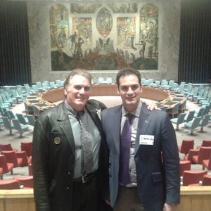 Antonino Arconte (G-71) con il figlio Marco davanti al Consiglio di Sicurezza dell'ONU