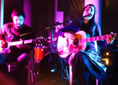 Levante in concerto allo Standard Hotel di New York, nell'East Village.