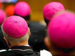 La 'guerra' dei due vescovi: monsignor Mogavero e monsignor Miccichè