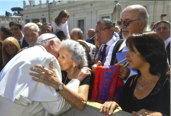 Papa Francesco Lita