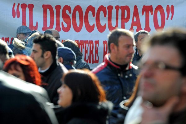 I veri dati Istat della crisi italiana: negli ultimi 12 mesi persi 138 mila posti di lavoro