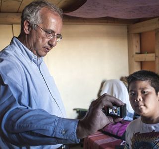 Walter Veltroni nel documentario I Bambini Sanno