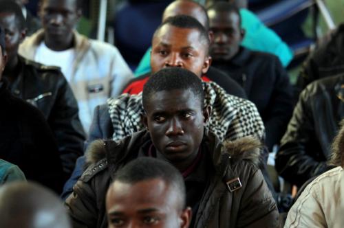 I migranti che sbarcano in Italia rifiutano di farsi fotosegnalare