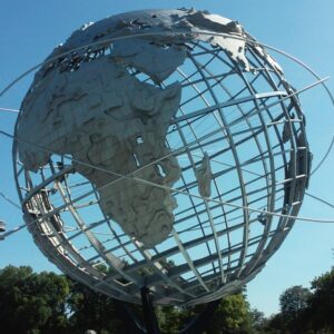 Sognare il futuro nel Queens: storia delle New York World’s Fairs L'Unisphere, nel Queens, è un'eredita della New York World’s Fair del 1964-65. Foto: Ilaria M. P. Barzaghi