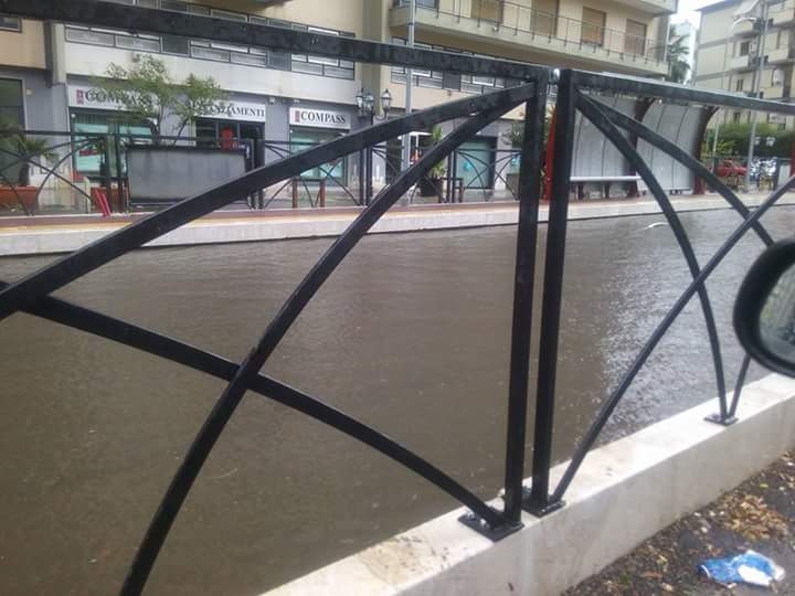 tram a palermo allagato