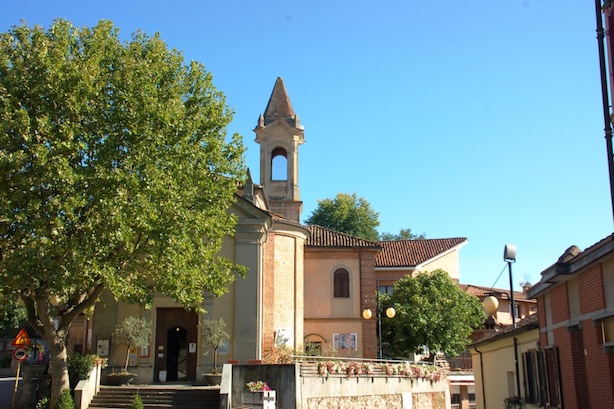 Barbaresco, la chiesa che ospita l'Enoteca regionale del Barbaresco